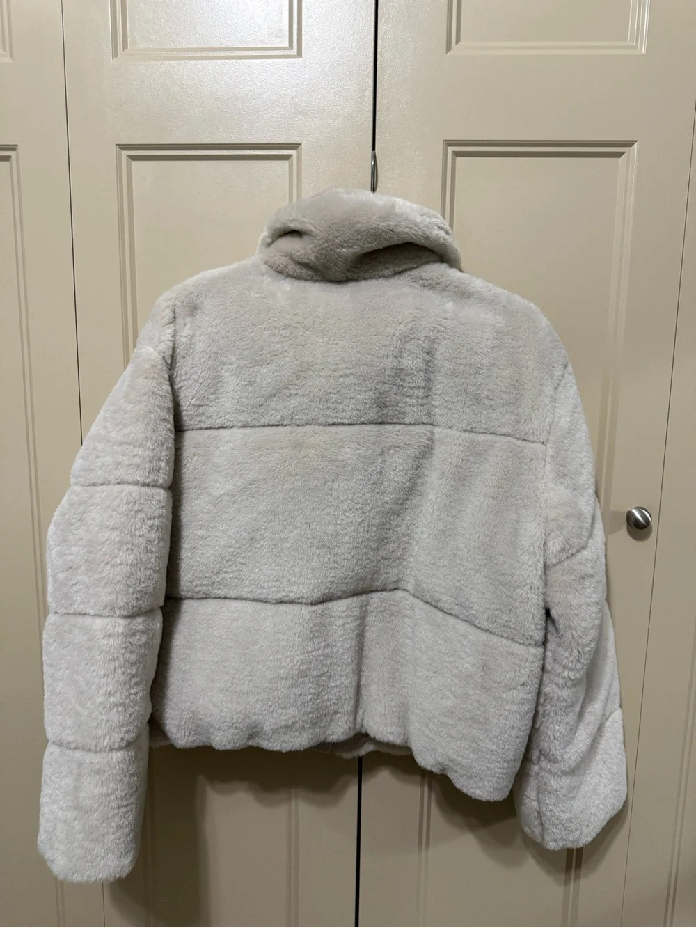 Abercrombie & Fitch Light Cream Faux Fur-Lined Jacket - Picture 5 of 11